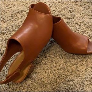 Clark Peep Toe Sandals size 8.5